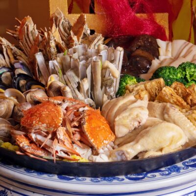 reunion dinner with seafood, crab, muscles, brocolli, bambo clam