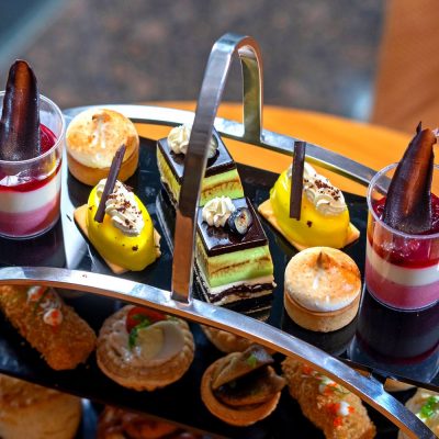 Spend the afternoon lounging and catching up with friends and family over a sweet and savoury high tea set at Axis Lounge, DoubleTree by Hilton JB