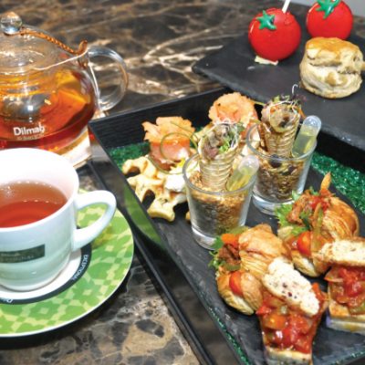 Weekends are mean to be fun, enjoy a chilling afternoon with a exquisite high tea from Axis Lounge