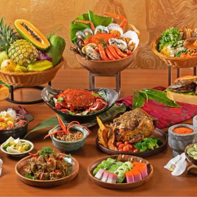 Weekday Lunch Buffet Javanese cuisine themed buffet, Mud Crab with Javanese Hot and Spicy Sauce, Marinated Ikan Bakar Sulawesi, Balinese ‘Penusuk Ayam Serai’ and more!