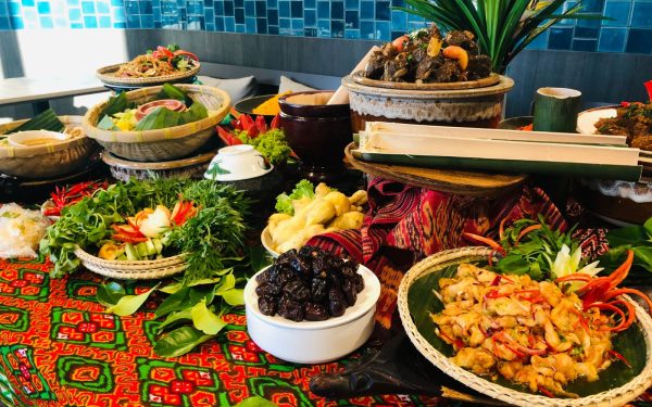 ramadan buffet dinner with assorted of Malaysian cuisine