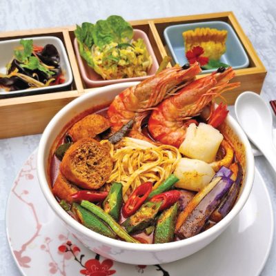 Toh Yuen Set Menu features steam fish, braised bamboo rice and fresh prawns, curry noodles