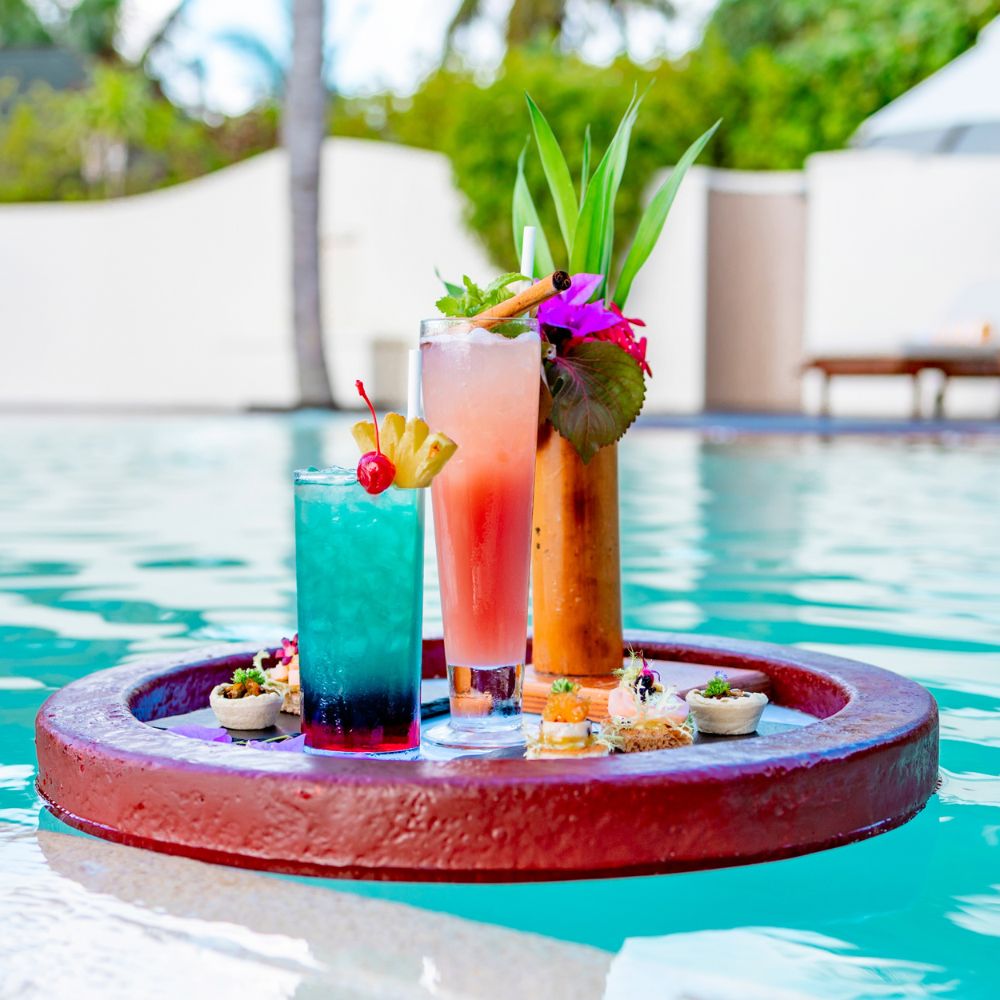 Freestyle Pool Bar Eat. Drink. Hilton.