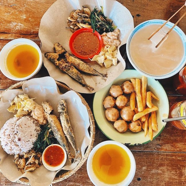 Three traditional Sabah cuisine on the table