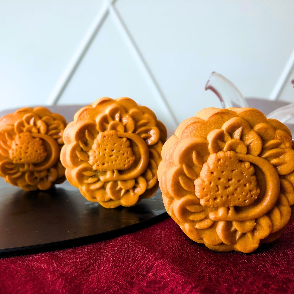 Three pieces of Doubletree mooncakes.