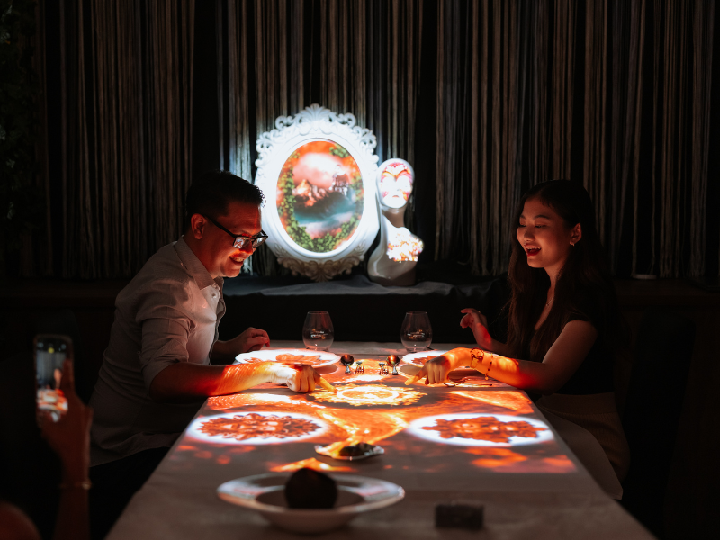 a couple dining at banquet of hoshena